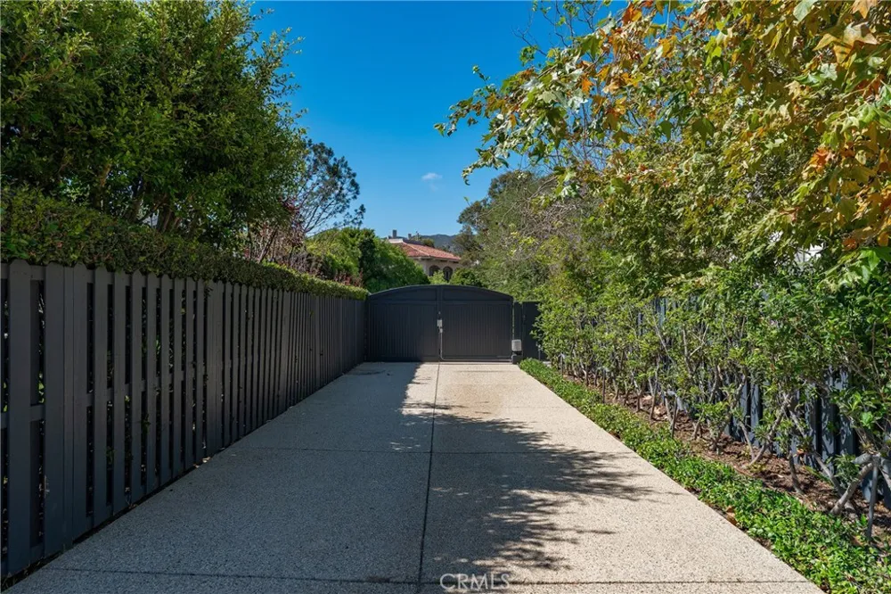 28850 Hampton Place Malibu, CA 90265