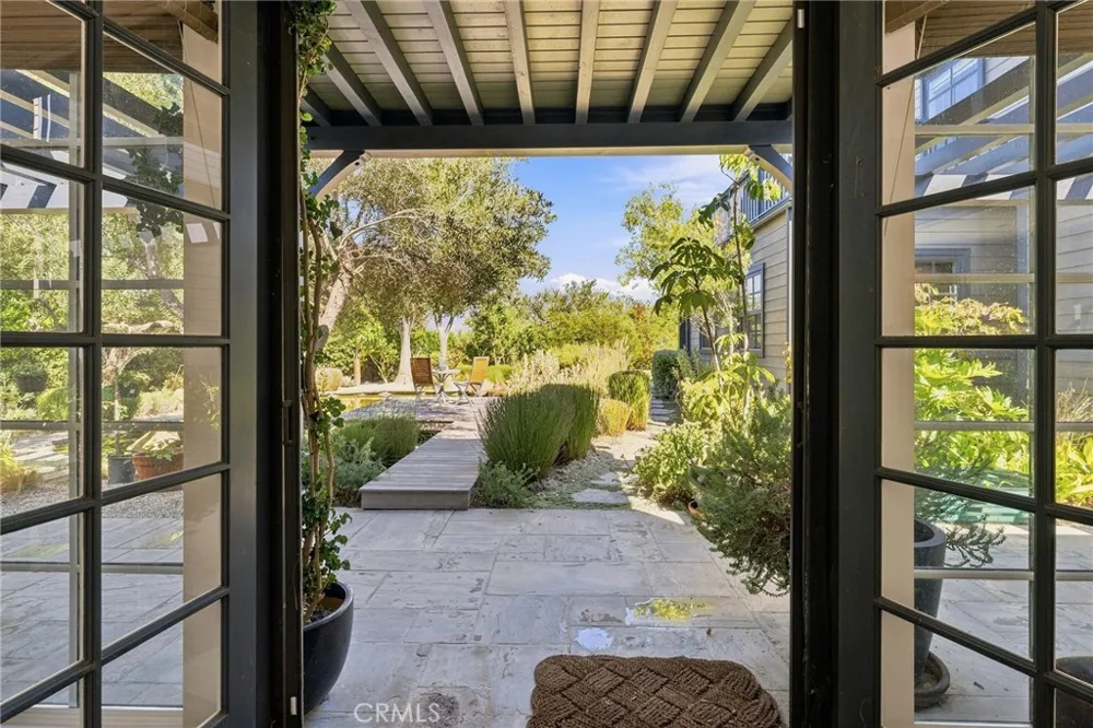 28850 Hampton Place Malibu, CA 90265