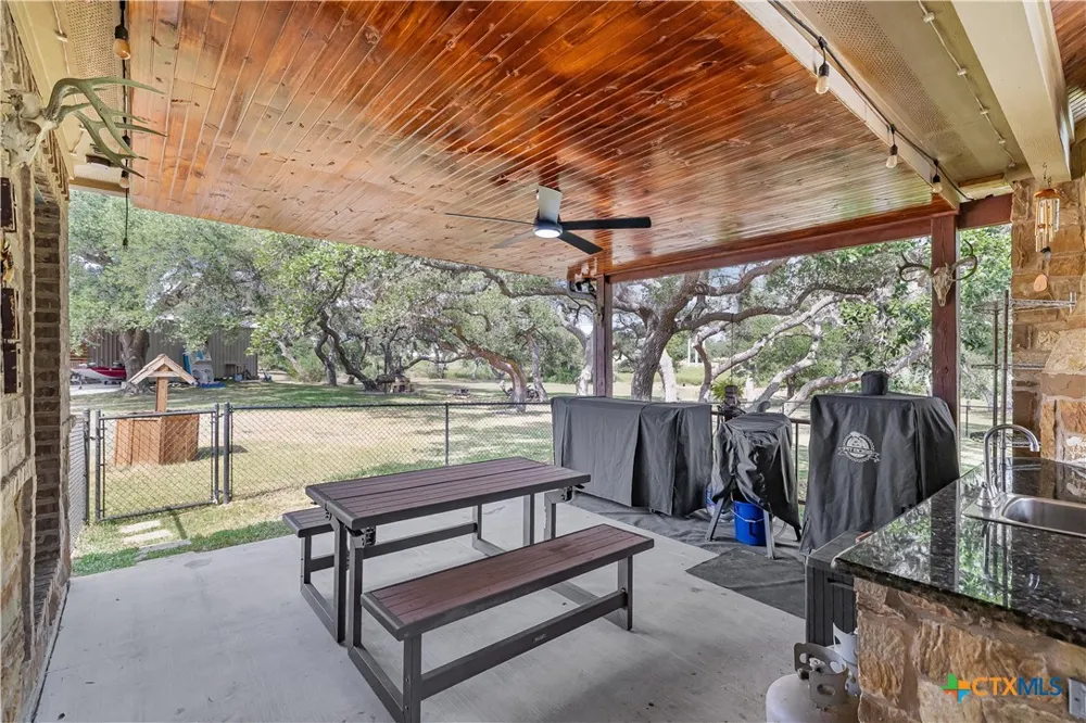 72 Perdido Court Victoria, TX 77905