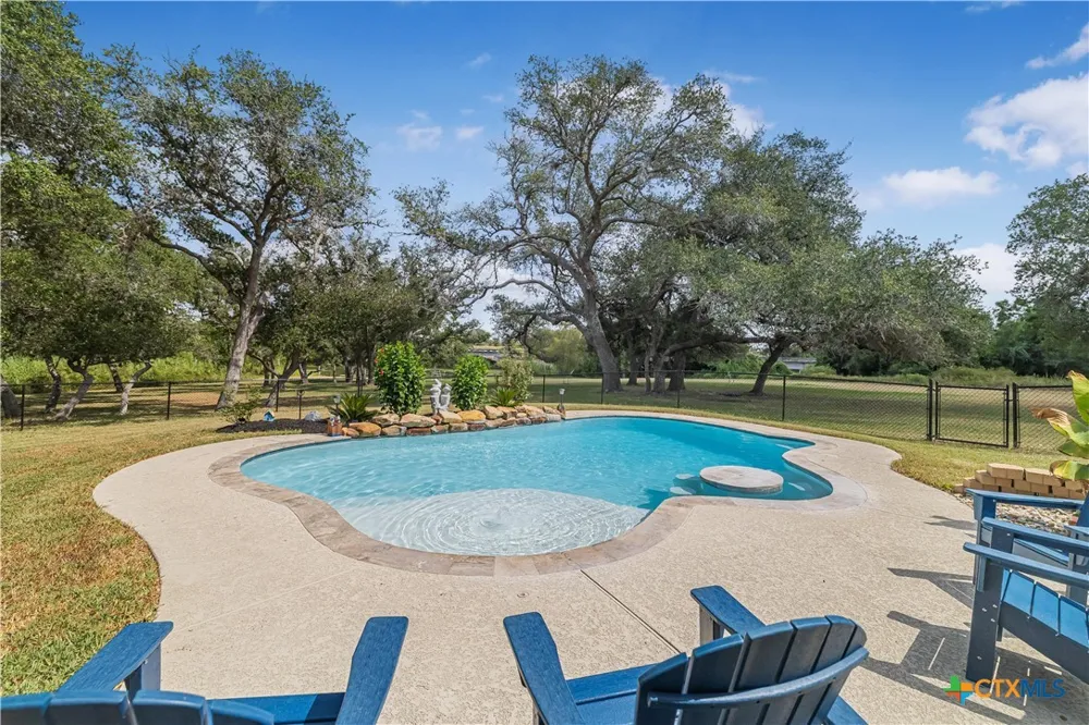72 Perdido Court Victoria, TX 77905