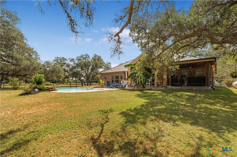 72 Perdido Court Victoria, TX 77905