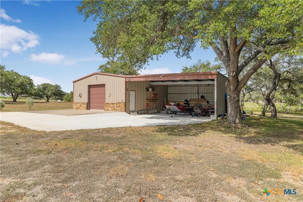 72 Perdido Court Victoria, TX 77905