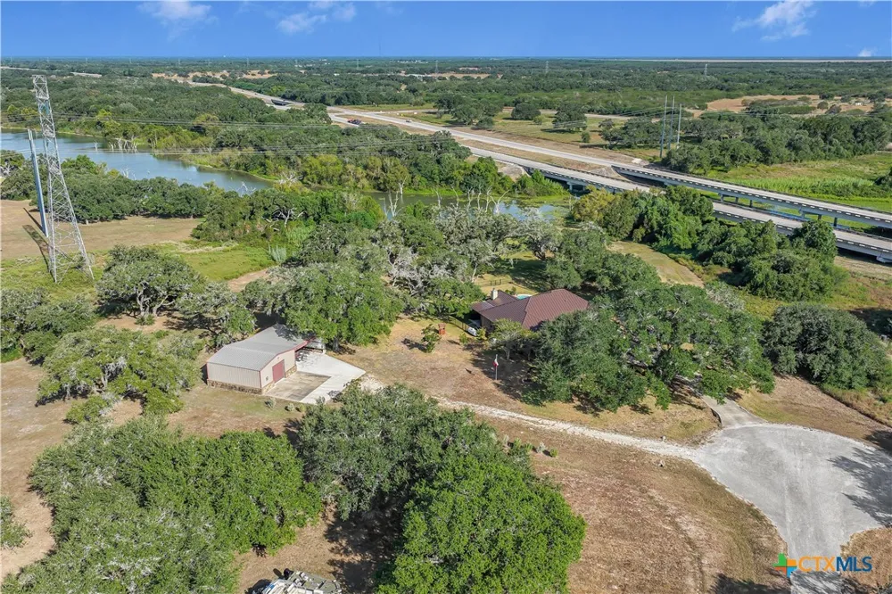 72 Perdido Court Victoria, TX 77905