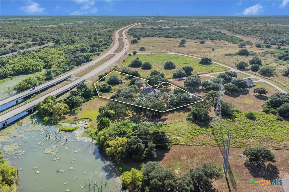 72 Perdido Court Victoria, TX 77905
