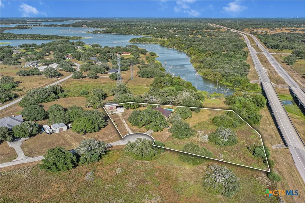 72 Perdido Court Victoria, TX 77905