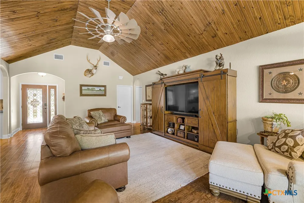 72 Perdido Court Victoria, TX 77905