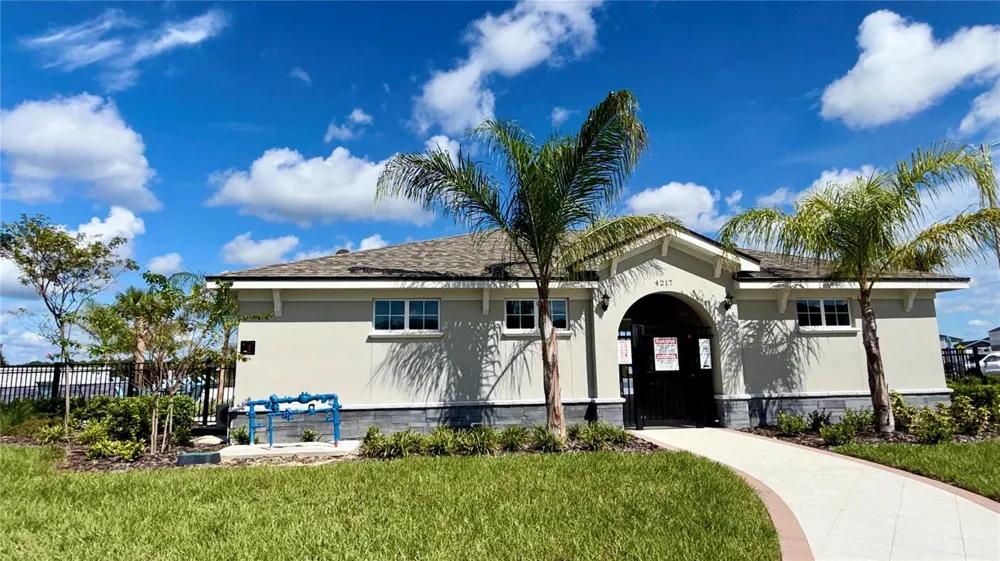 5117 NATIVE MILE LOOP Davenport, FL 33837
