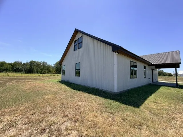 136 Hcr 2221 E Aquilla, TX 76622