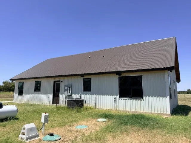 136 Hcr 2221 E Aquilla, TX 76622