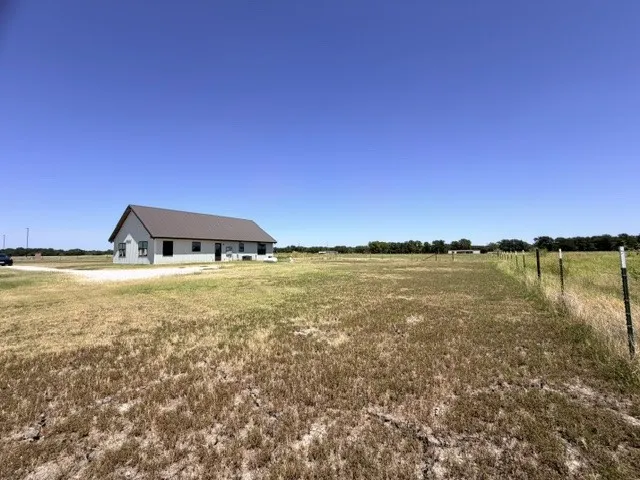 136 Hcr 2221 E Aquilla, TX 76622