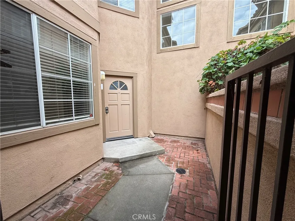 128 Cartier Aisle Irvine, CA 92620
