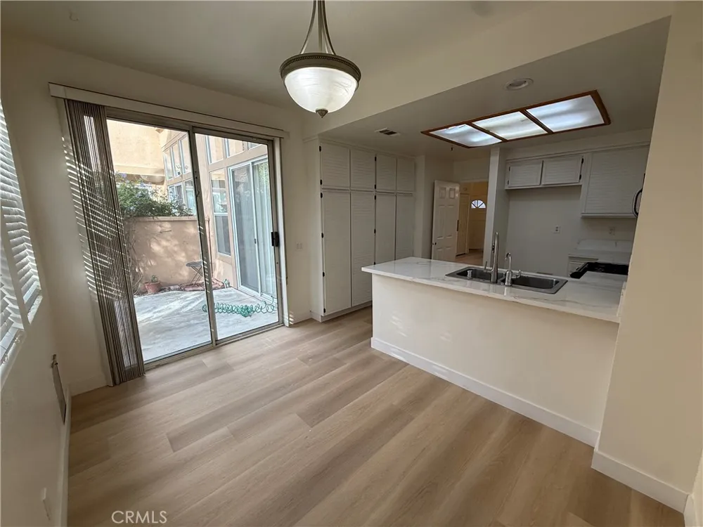 128 Cartier Aisle Irvine, CA 92620