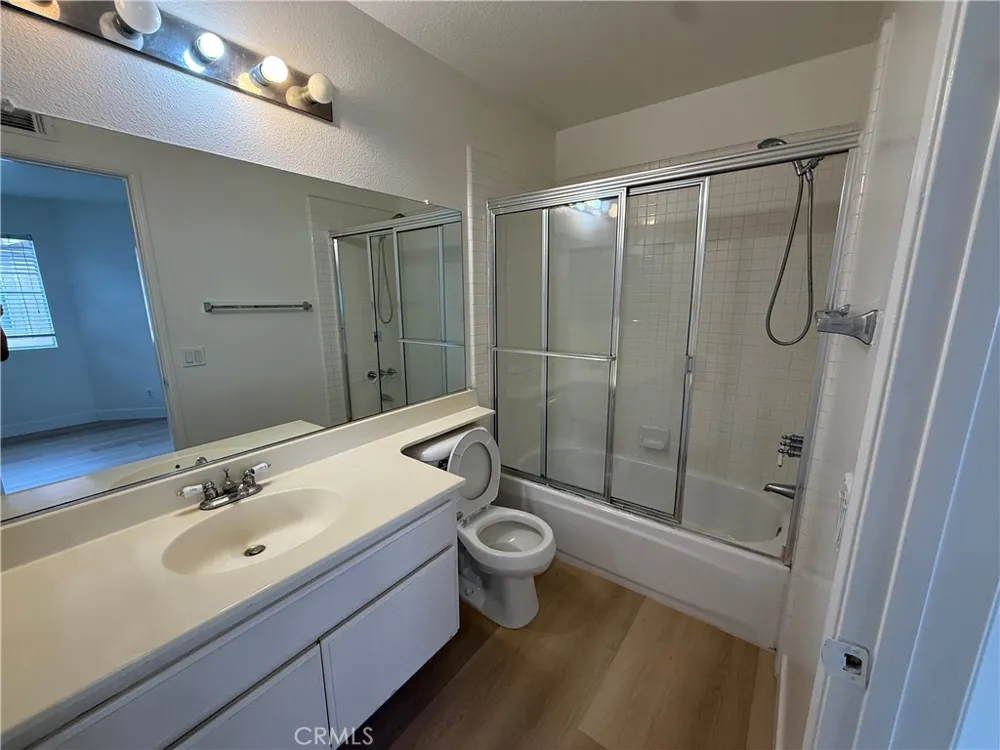 128 Cartier Aisle Irvine, CA 92620
