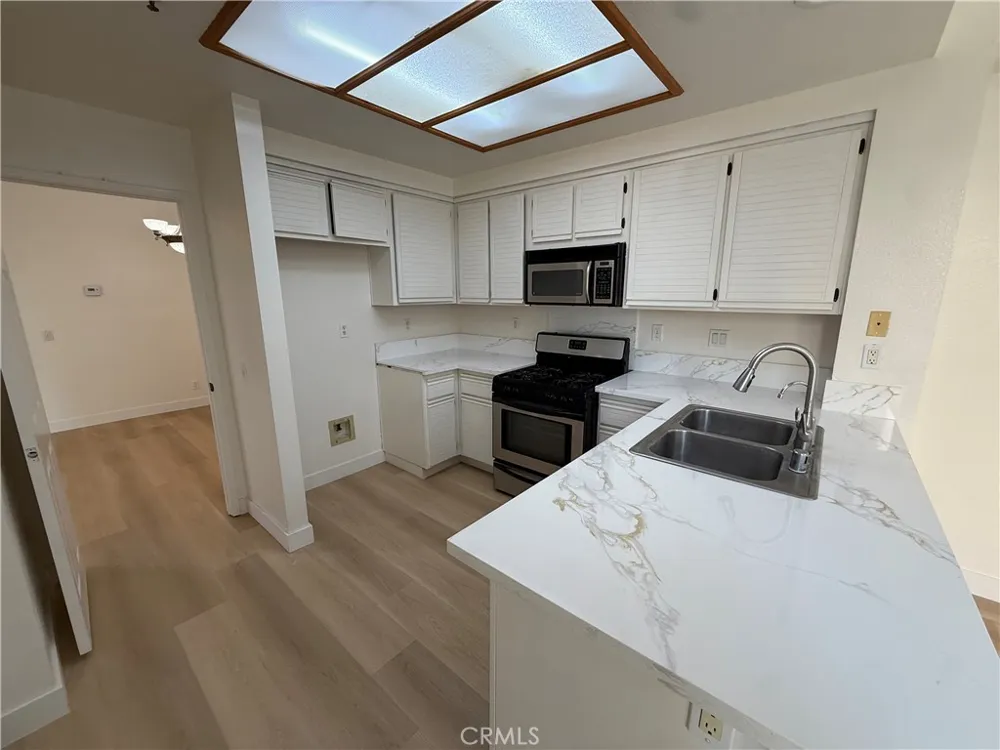 128 Cartier Aisle Irvine, CA 92620