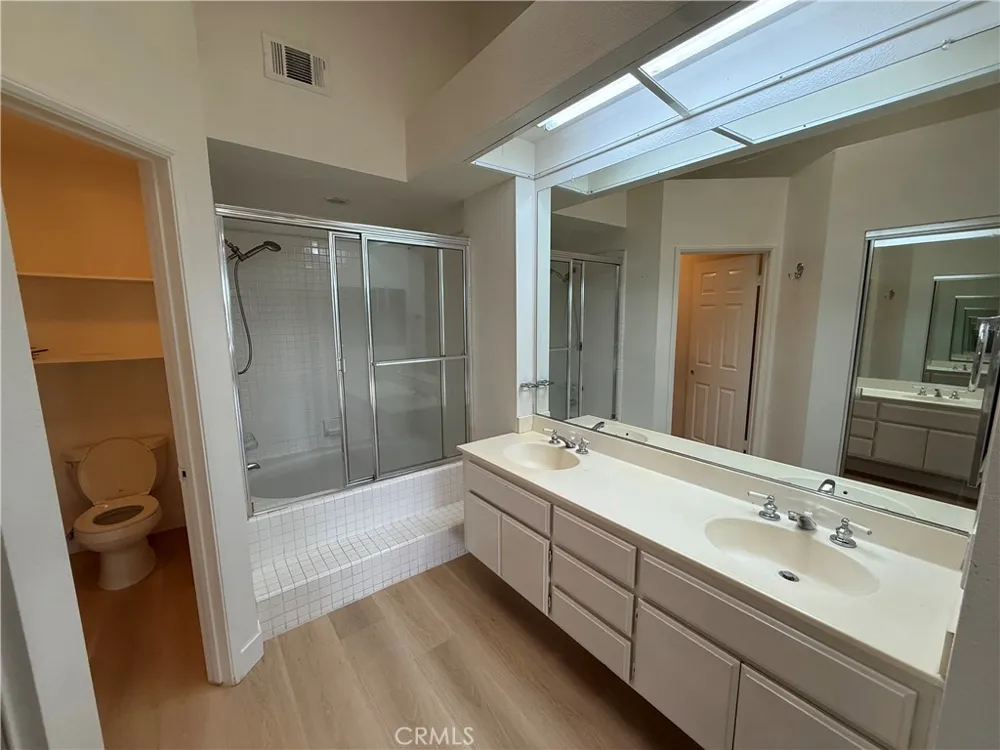 128 Cartier Aisle Irvine, CA 92620