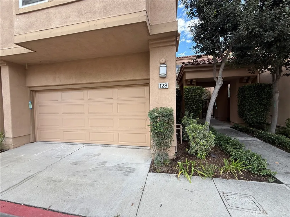 128 Cartier Aisle Irvine, CA 92620