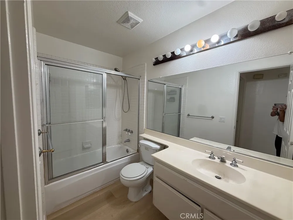 128 Cartier Aisle Irvine, CA 92620