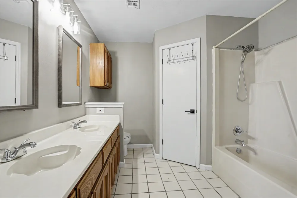 4509 W Oakland Street Broken Arrow, OK 74012