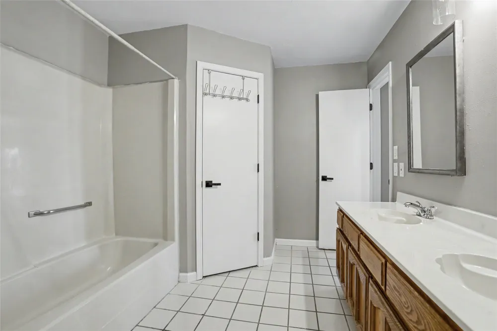 4509 W Oakland Street Broken Arrow, OK 74012