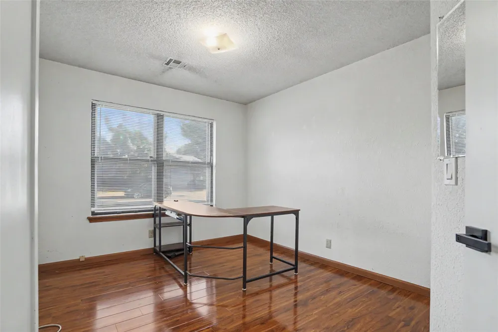 4509 W Oakland Street Broken Arrow, OK 74012