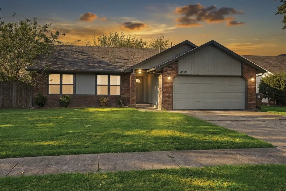 4509 W Oakland Street Broken Arrow, OK 74012
