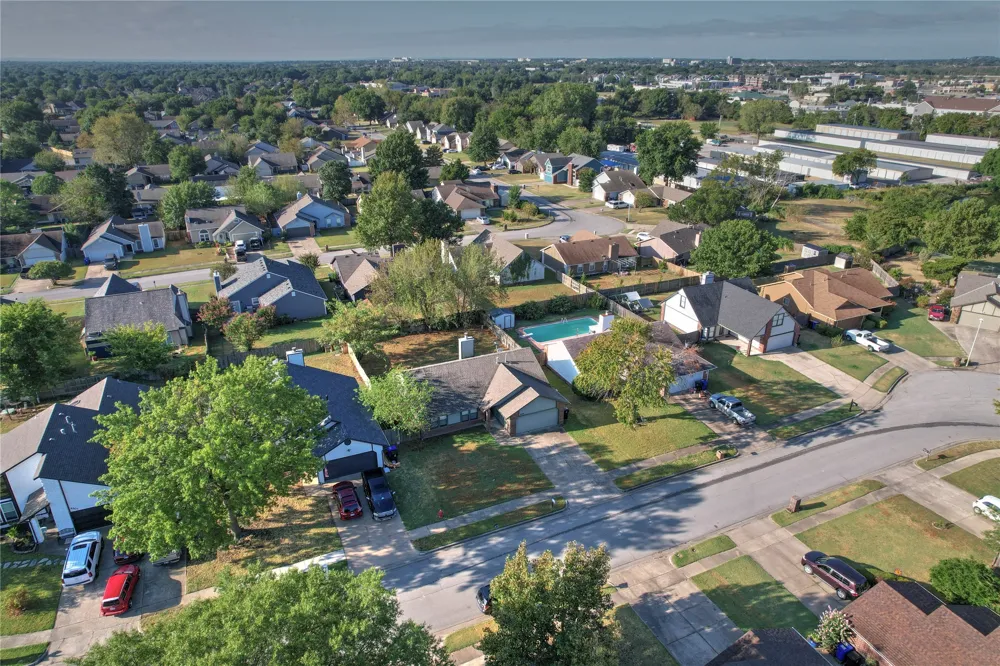 4509 W Oakland Street Broken Arrow, OK 74012