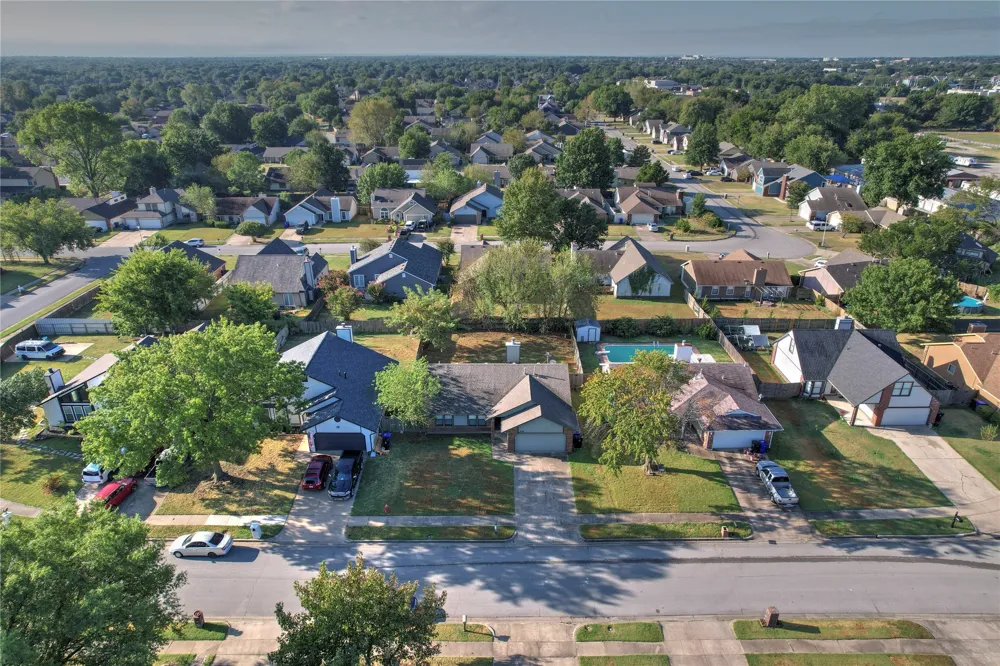 4509 W Oakland Street Broken Arrow, OK 74012