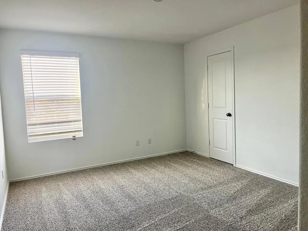 100 Milliner Loop Hutto, TX 78634