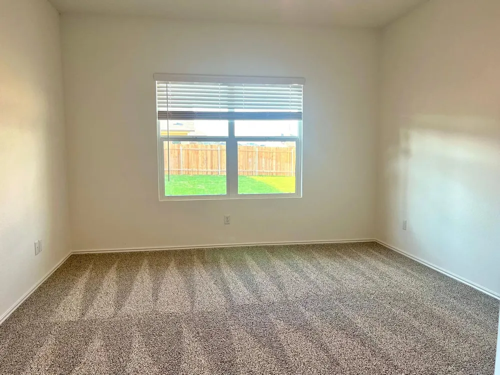 100 Milliner Loop Hutto, TX 78634