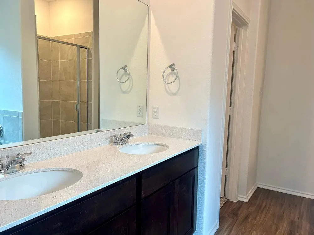 100 Milliner Loop Hutto, TX 78634