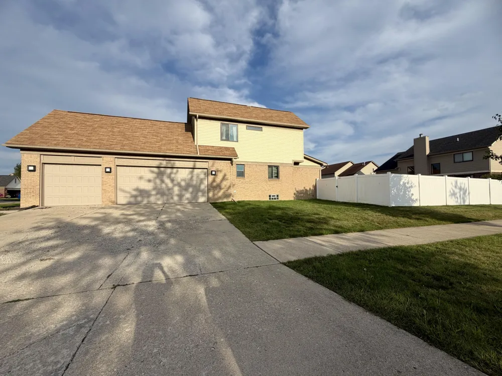 19713 Sexton Street Brownstown, MI 48173