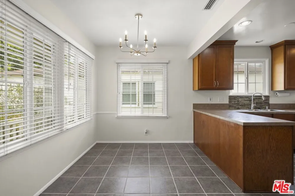 5206 Emporia Avenue Culver City, CA 90230