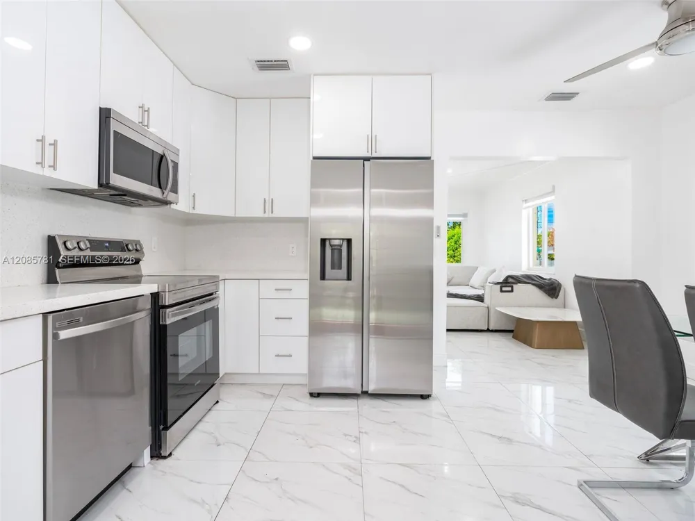 3375 SW 1st St Miami, FL 33135