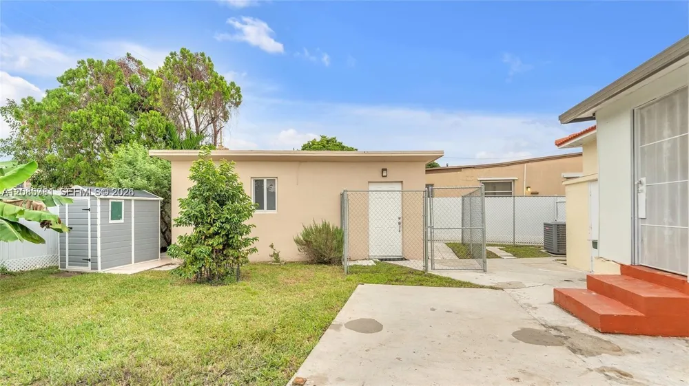 3375 SW 1st St Miami, FL 33135