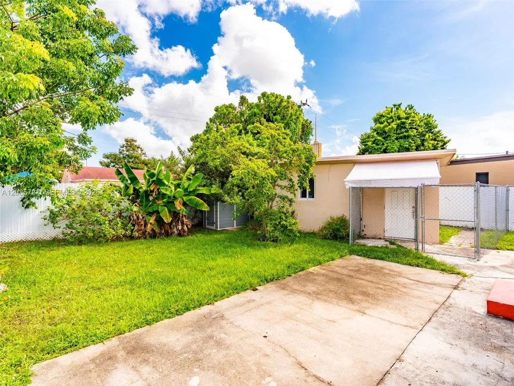 3375 SW 1st St Miami, FL 33135