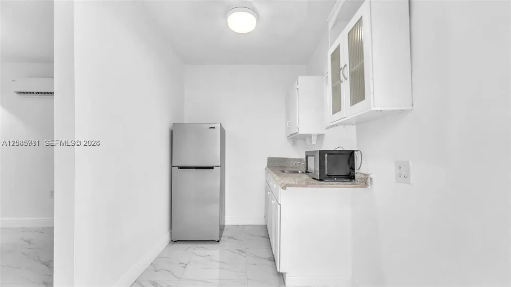 3375 SW 1st St Miami, FL 33135