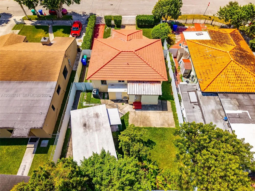 3375 SW 1st St Miami, FL 33135