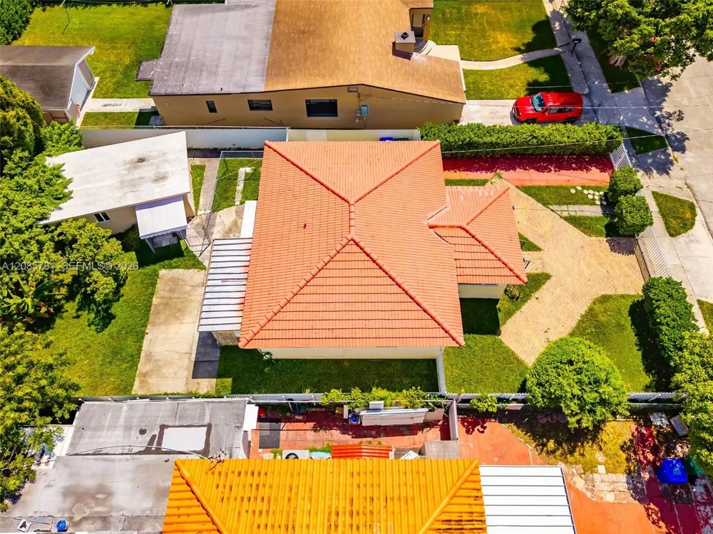 3375 SW 1st St Miami, FL 33135