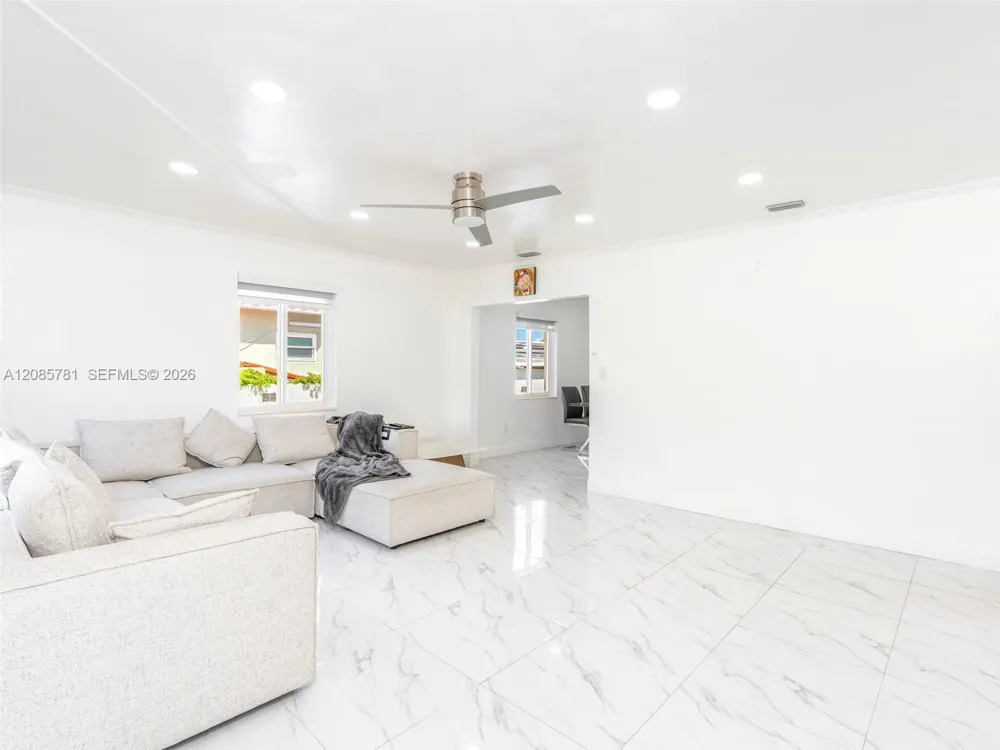 3375 SW 1st St Miami, FL 33135