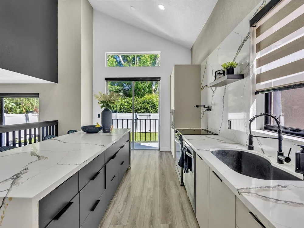 7834 Oak Grove Circle Lake Worth, FL 33467