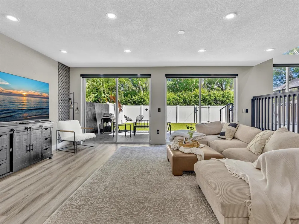 7834 Oak Grove Circle Lake Worth, FL 33467