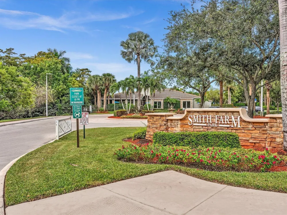 7834 Oak Grove Circle Lake Worth, FL 33467