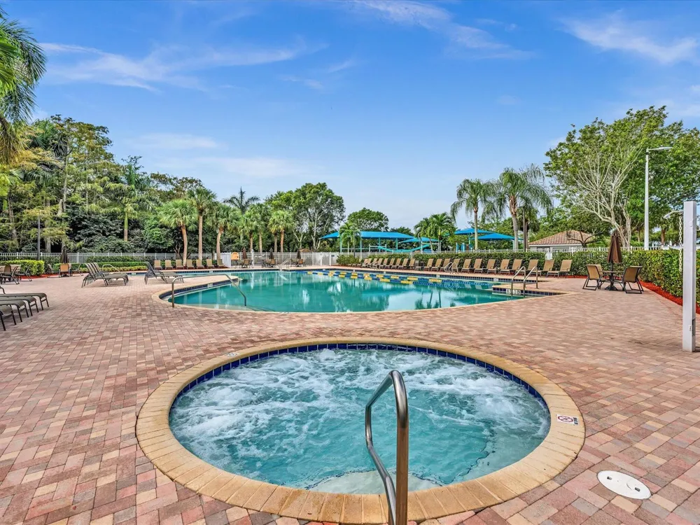 7834 Oak Grove Circle Lake Worth, FL 33467