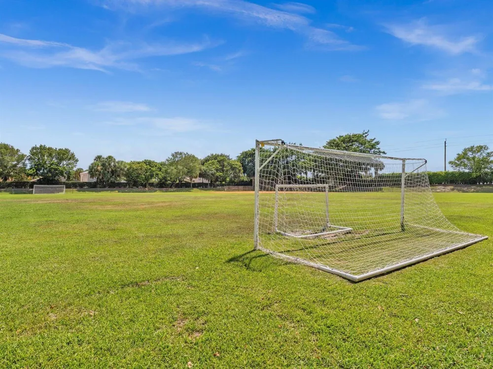 7834 Oak Grove Circle Lake Worth, FL 33467