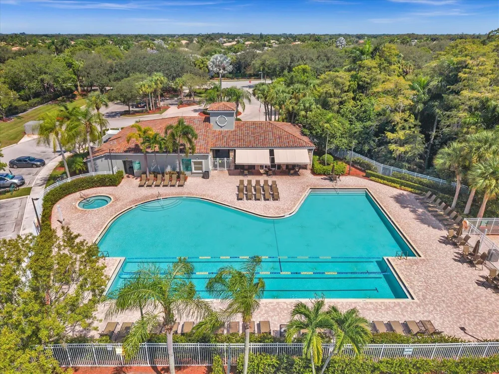 7834 Oak Grove Circle Lake Worth, FL 33467