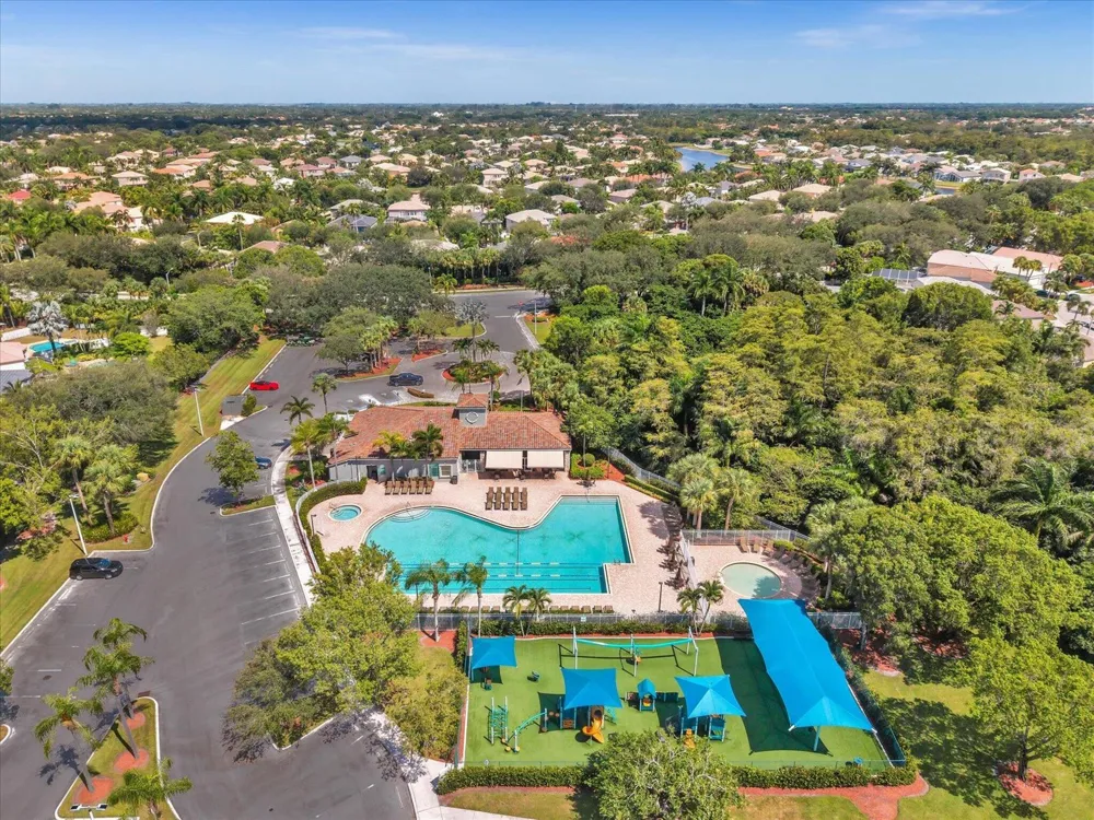 7834 Oak Grove Circle Lake Worth, FL 33467