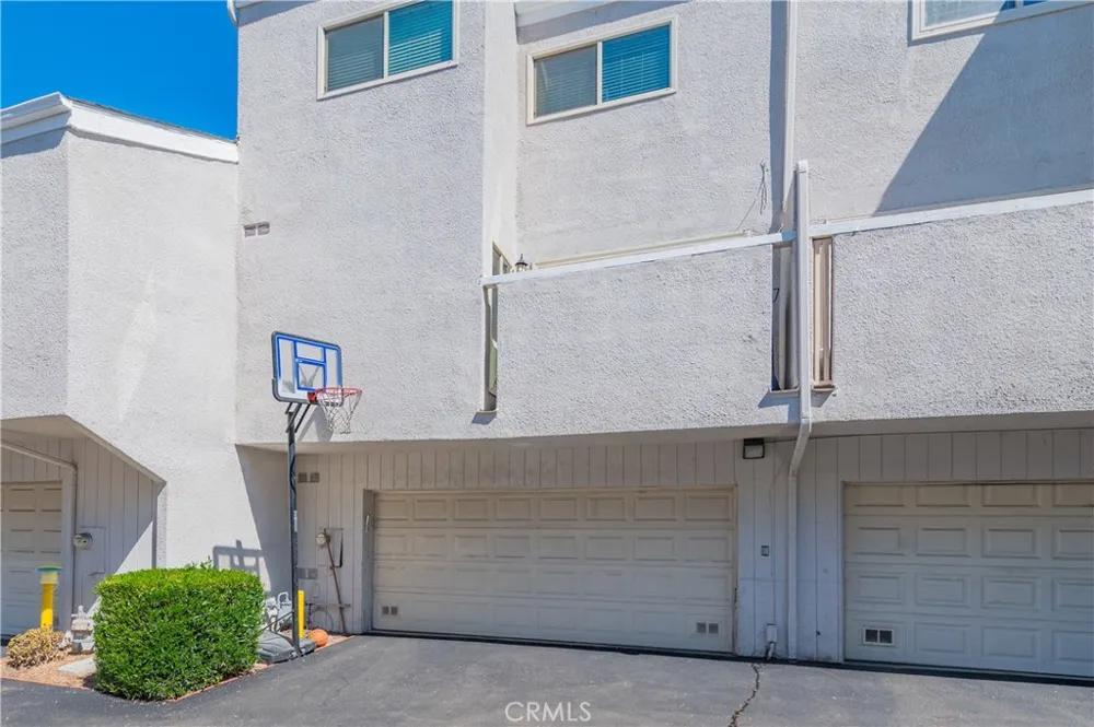 2951 Pembroke Court Fullerton, CA 92831