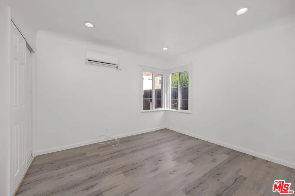 2103 Barclay Street Los Angeles, CA 90031