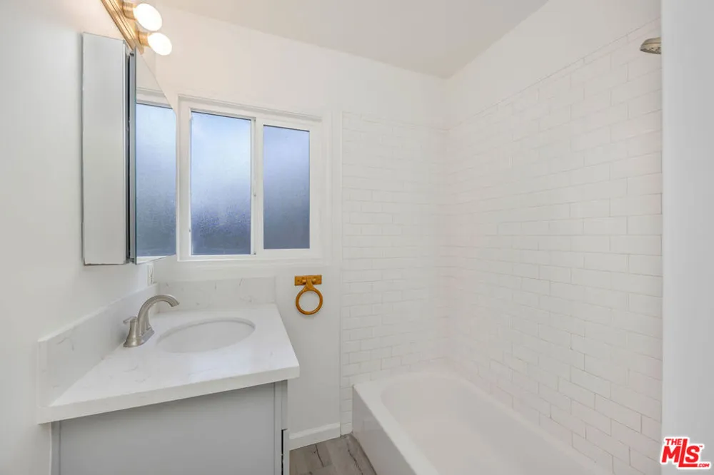 2103 Barclay Street Los Angeles, CA 90031