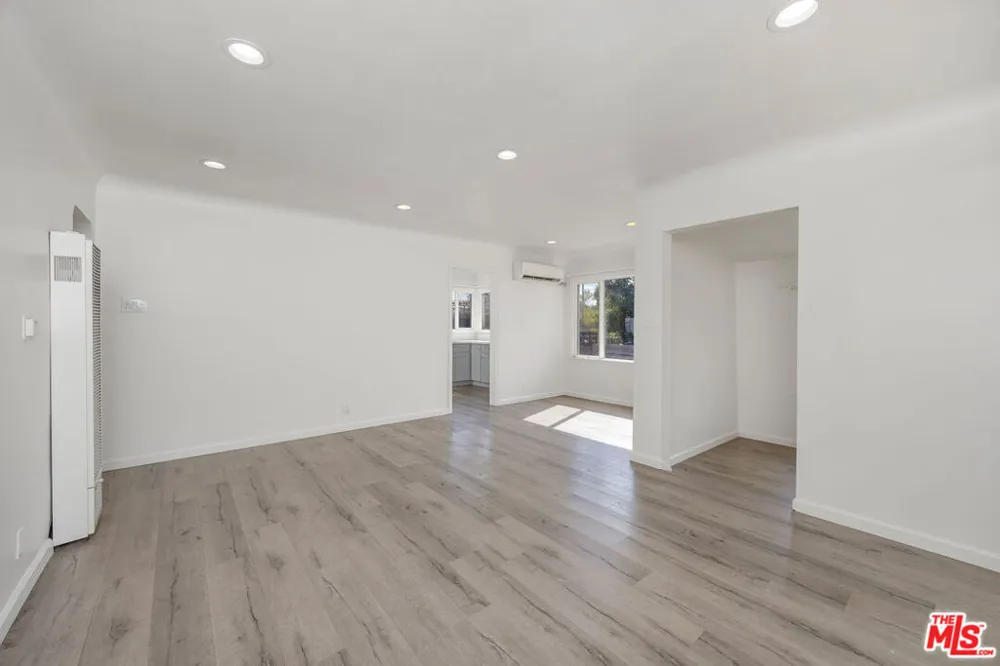 2103 Barclay Street Los Angeles, CA 90031